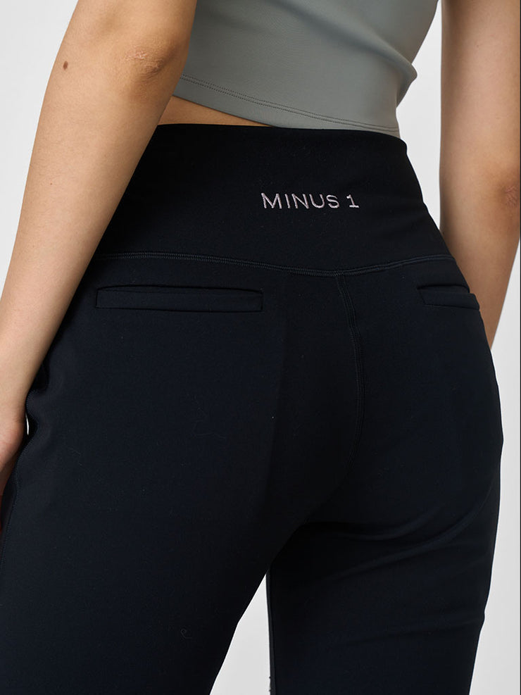 SPLIT FLARED LEGGING